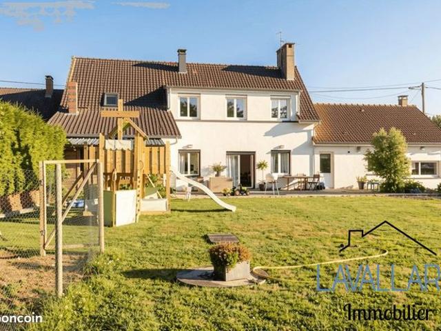 Propriété 8 pièces 197 m²
