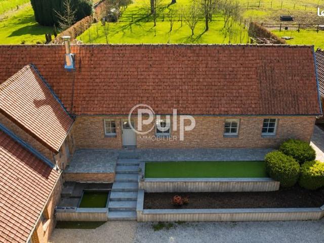 Propriété 8 pièces 198 m²