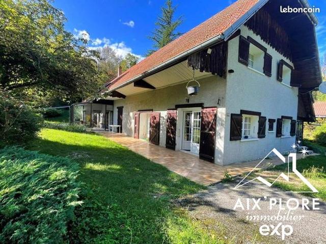 Propriété 8 pièces 198 m²