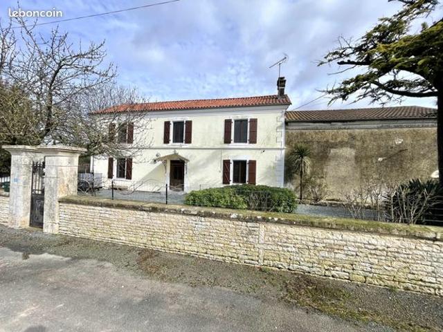 Propriété 8 pièces 198 m²