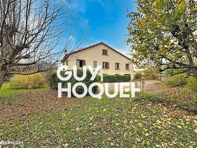 Propriété 8 pièces 198 m²