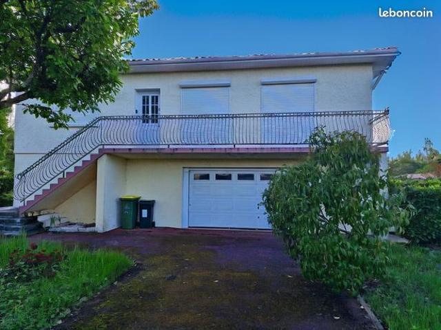 Propriété 8 pièces 199 m²