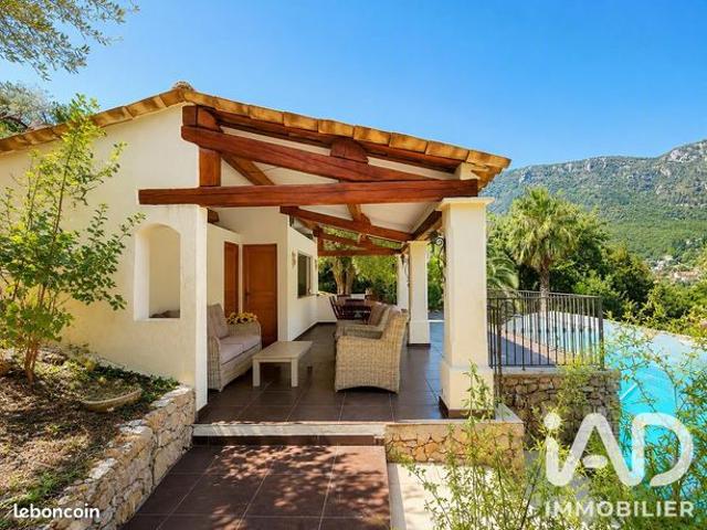 Propriété 8 pièces 190 m²