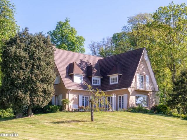Propriété 8 pièces 190 m²