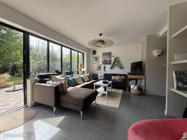 Propriété 8 pièces 190 m²