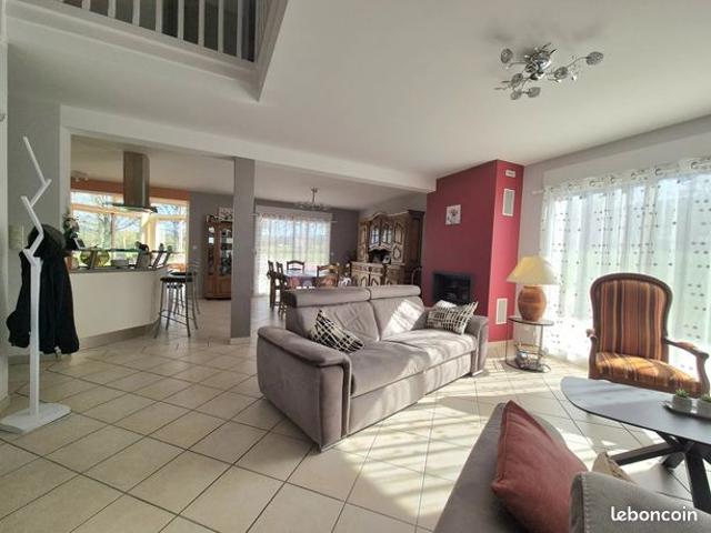 Propriété 8 pièces 190 m²