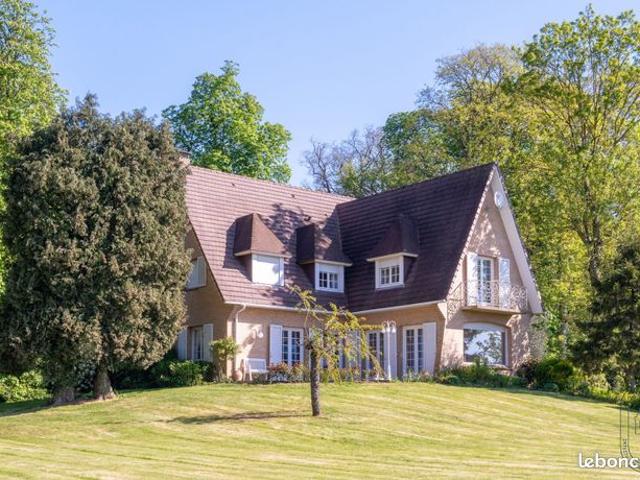 Propriété 8 pièces 190 m²