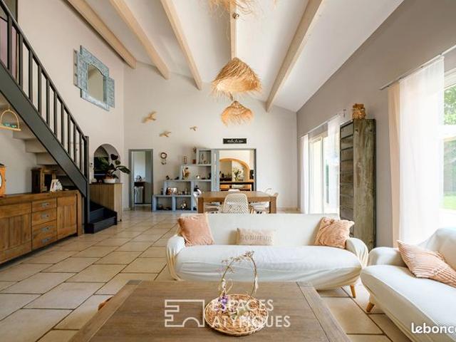 Propriété 8 pièces 192 m²