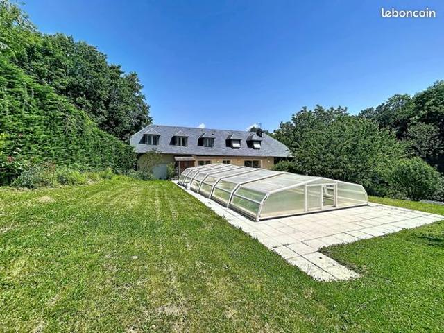 Propriété 8 pièces 192 m²