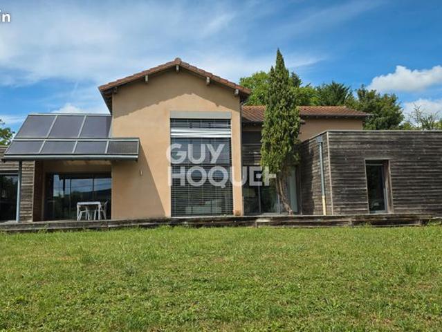 Propriété 8 pièces 193 m²