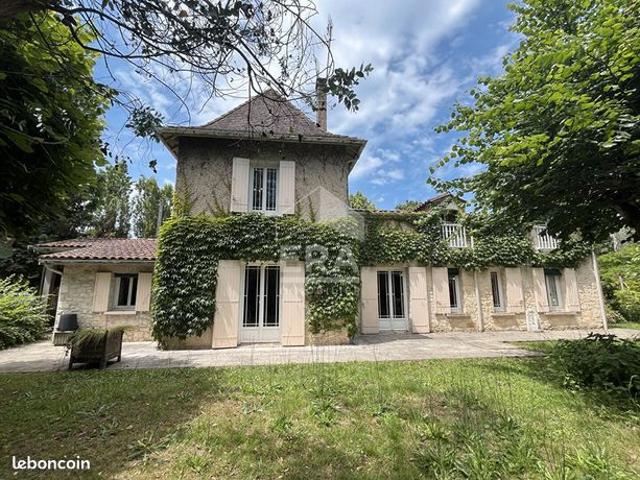 Propriété 8 pièces 204 m²