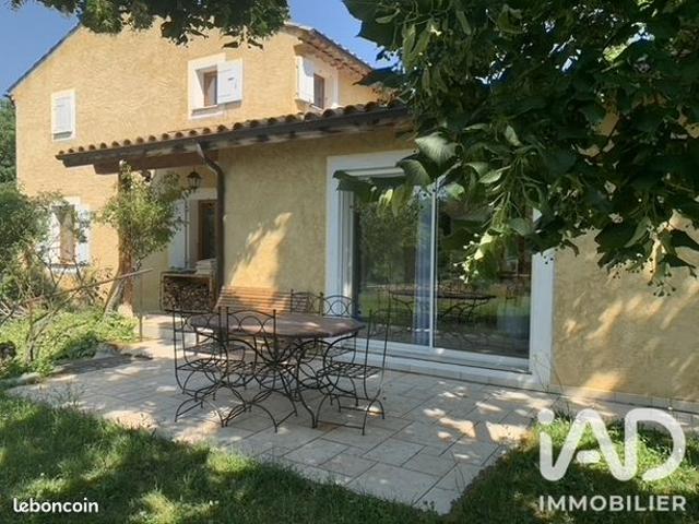 Propriété 8 pièces 204 m²