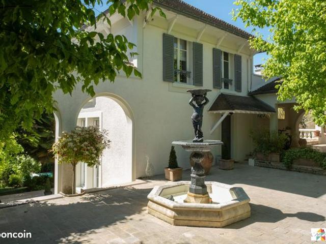 Propriété 8 pièces 204 m²