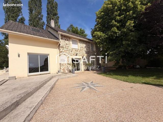 Propriété 8 pièces 205 m²