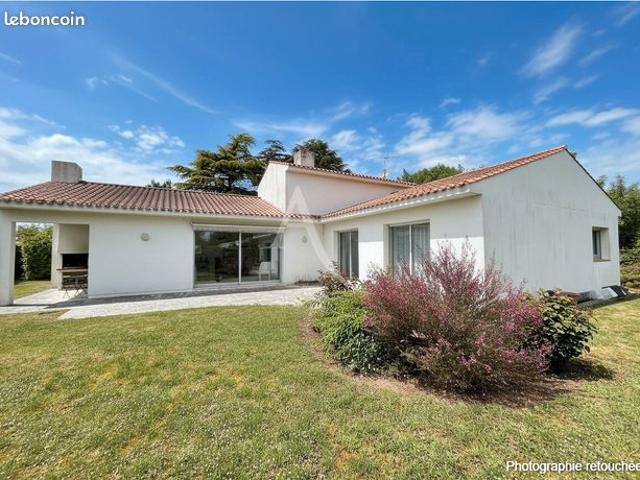 Propriété 8 pièces 205 m²