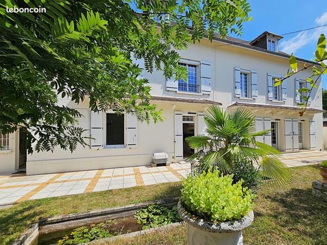 Propriété 8 pièces 205 m²