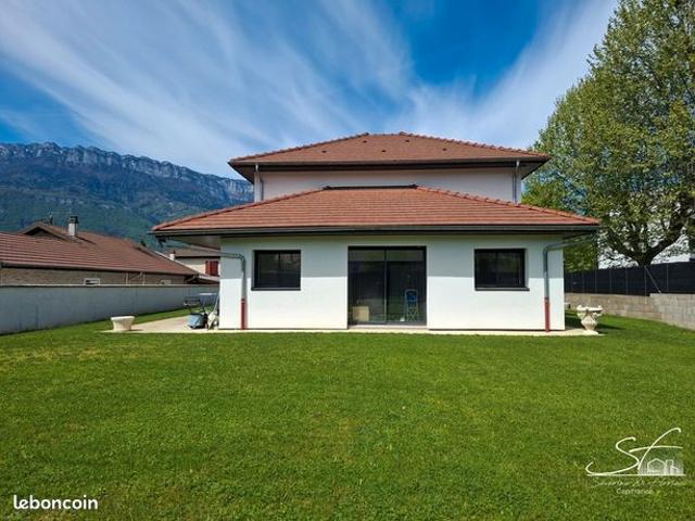Propriété 8 pièces 205 m²