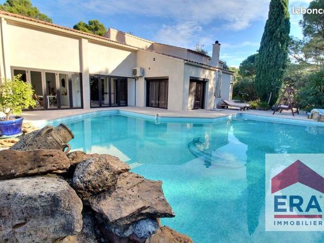 Propriété 8 pièces 205 m²