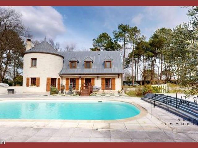 Propriété 8 pièces 206 m²