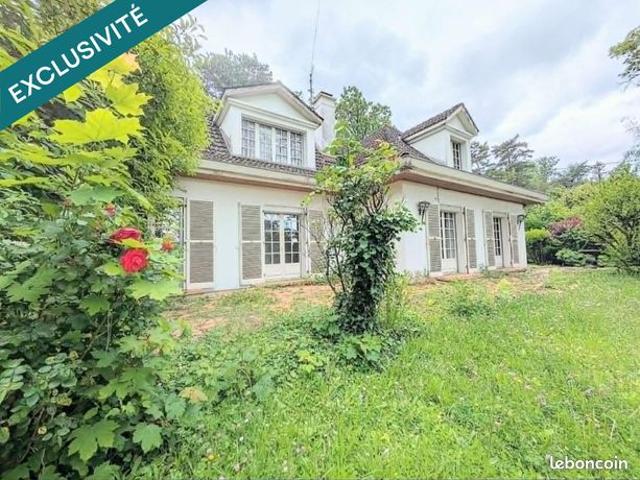 Propriété 8 pièces 206 m²