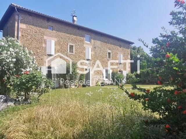 Propriété 8 pièces 206 m²