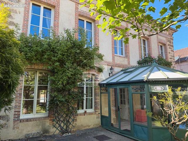 Propriété 8 pièces 207 m²