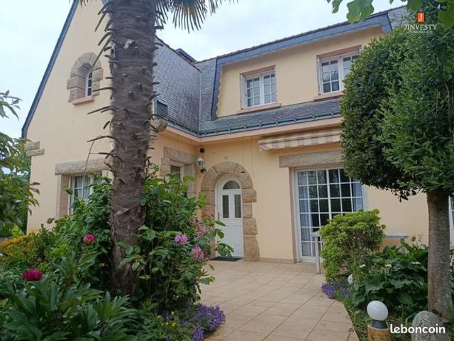Propriété 8 pièces 207 m²