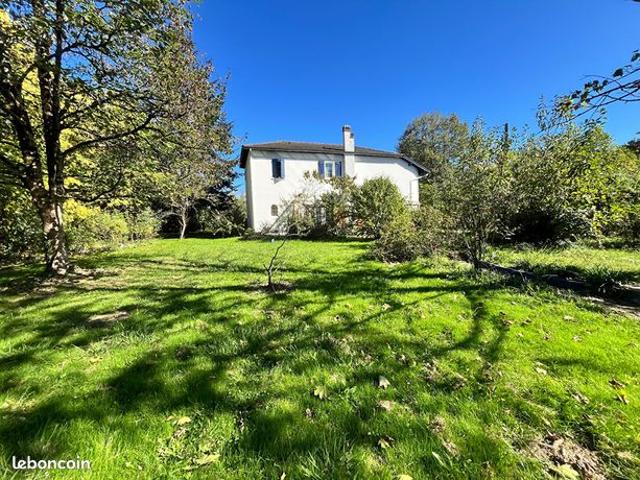 Propriété 8 pièces 207 m²
