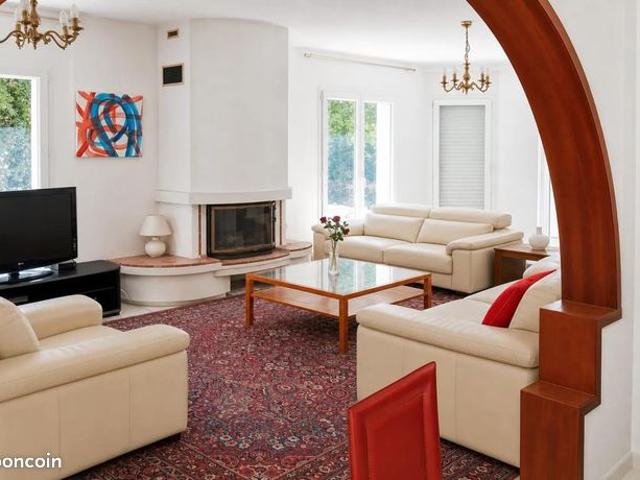 Propriété 8 pièces 208 m²