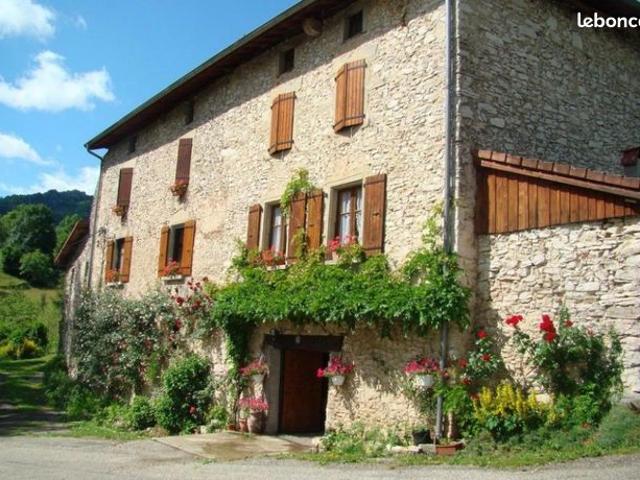 Propriété 8 pièces 208 m²