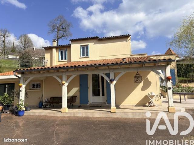 Propriété 8 pièces 208 m²