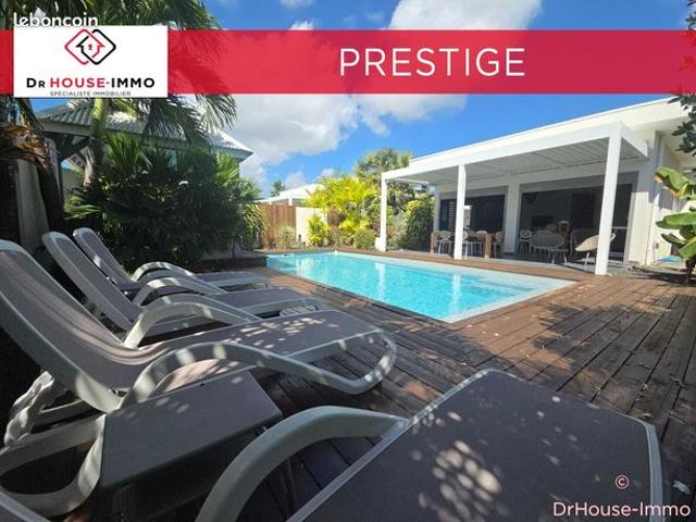 Propriété 8 pièces 208 m²