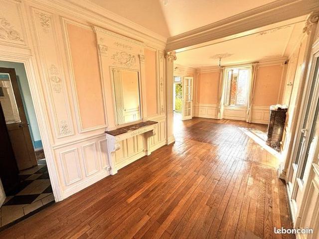 Propriété 8 pièces 209 m²