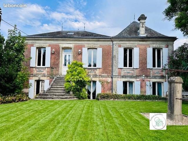 Propriété 8 pièces 200 m²