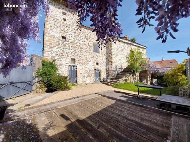 Propriété 8 pièces 200 m²