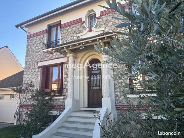 Propriété 8 pièces 200 m²