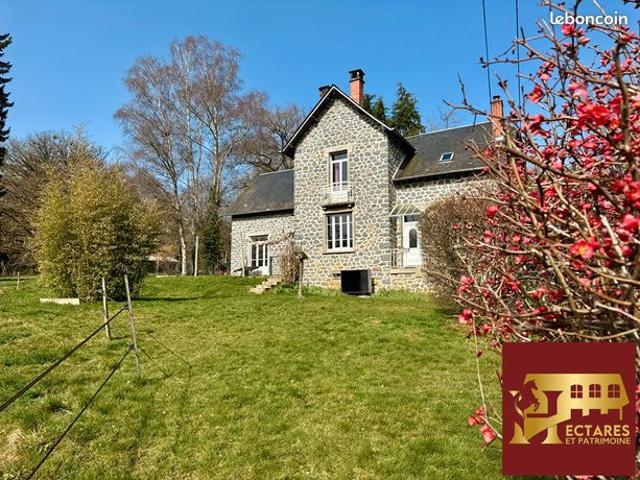 Propriété 8 pièces 200 m²