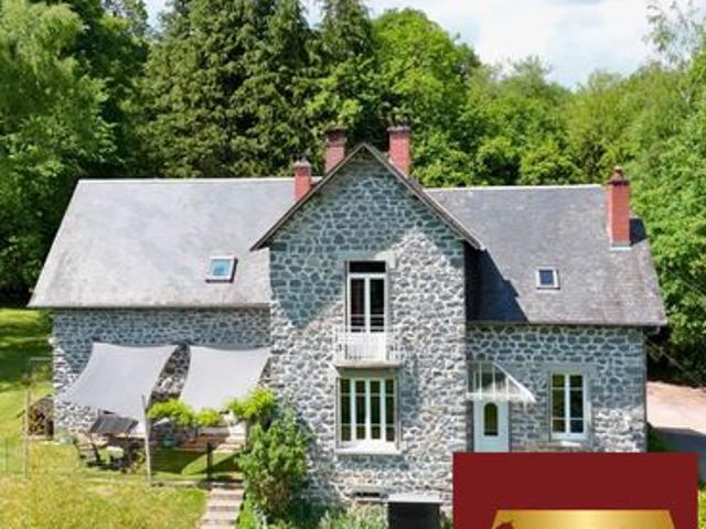 Propriété 8 pièces 200 m²