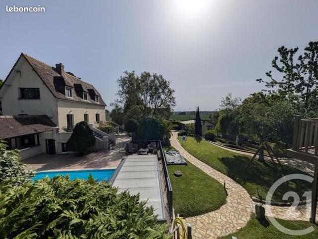 Propriété 8 pièces 200 m²