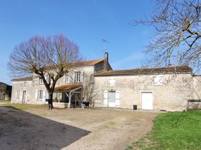 Propriété 8 pièces 200 m²