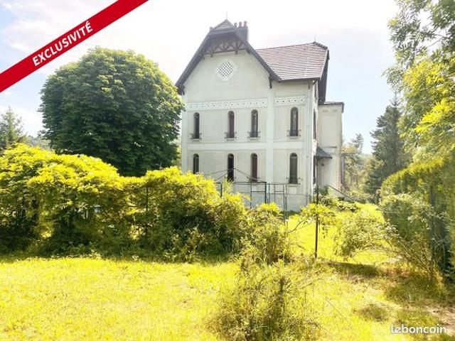 Propriété 8 pièces 200 m²