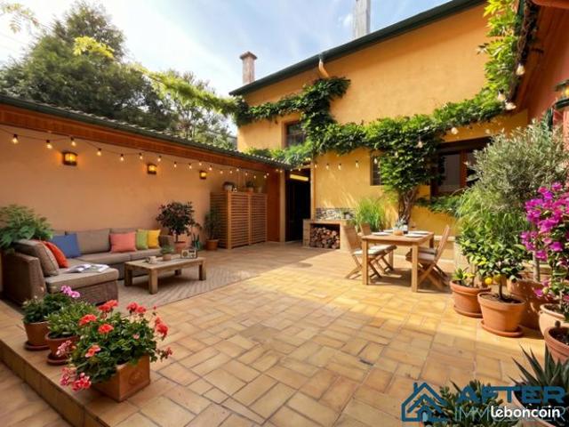 Propriété 8 pièces 200 m²