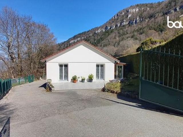 Propriété 8 pièces 200 m²