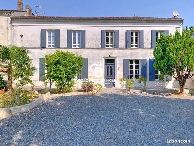 Propriété 8 pièces 200 m²