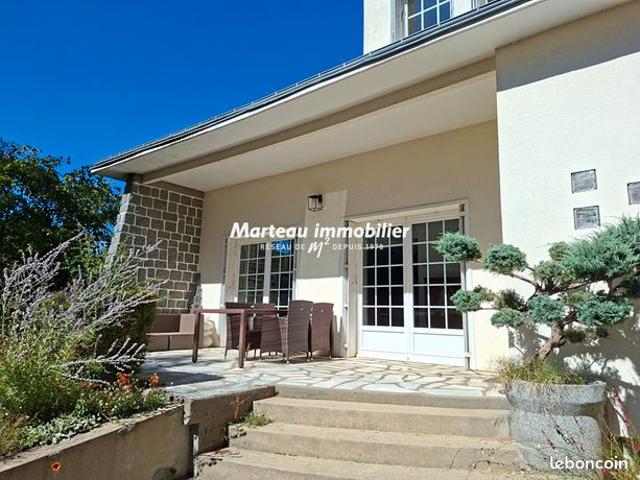 Propriété 8 pièces 200 m²