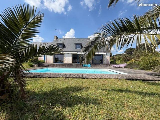 Propriété 8 pièces 200 m²