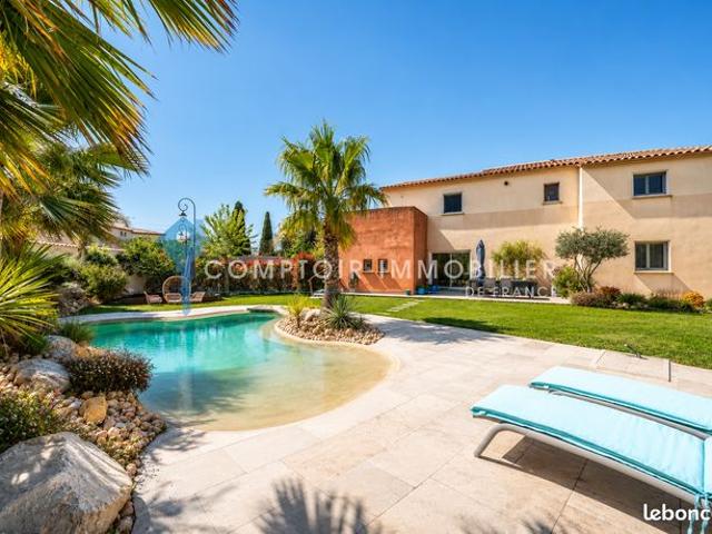 Propriété 8 pièces 200 m²