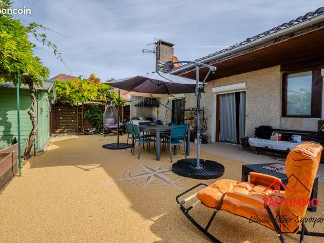 Propriété 8 pièces 200 m²
