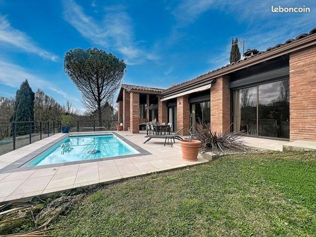 Propriété 8 pièces 200 m²