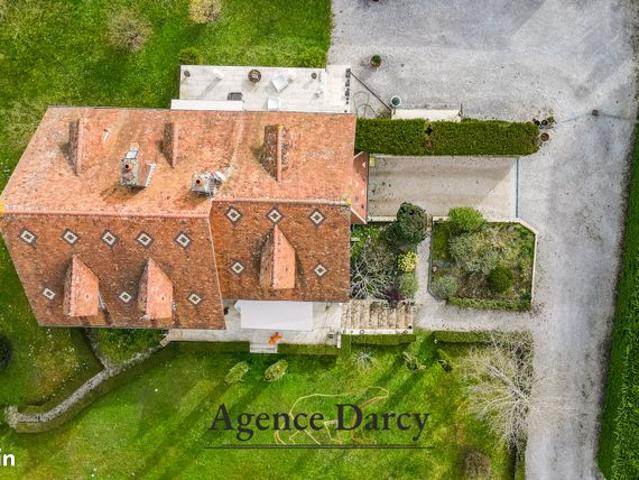 Propriété 8 pièces 200 m²